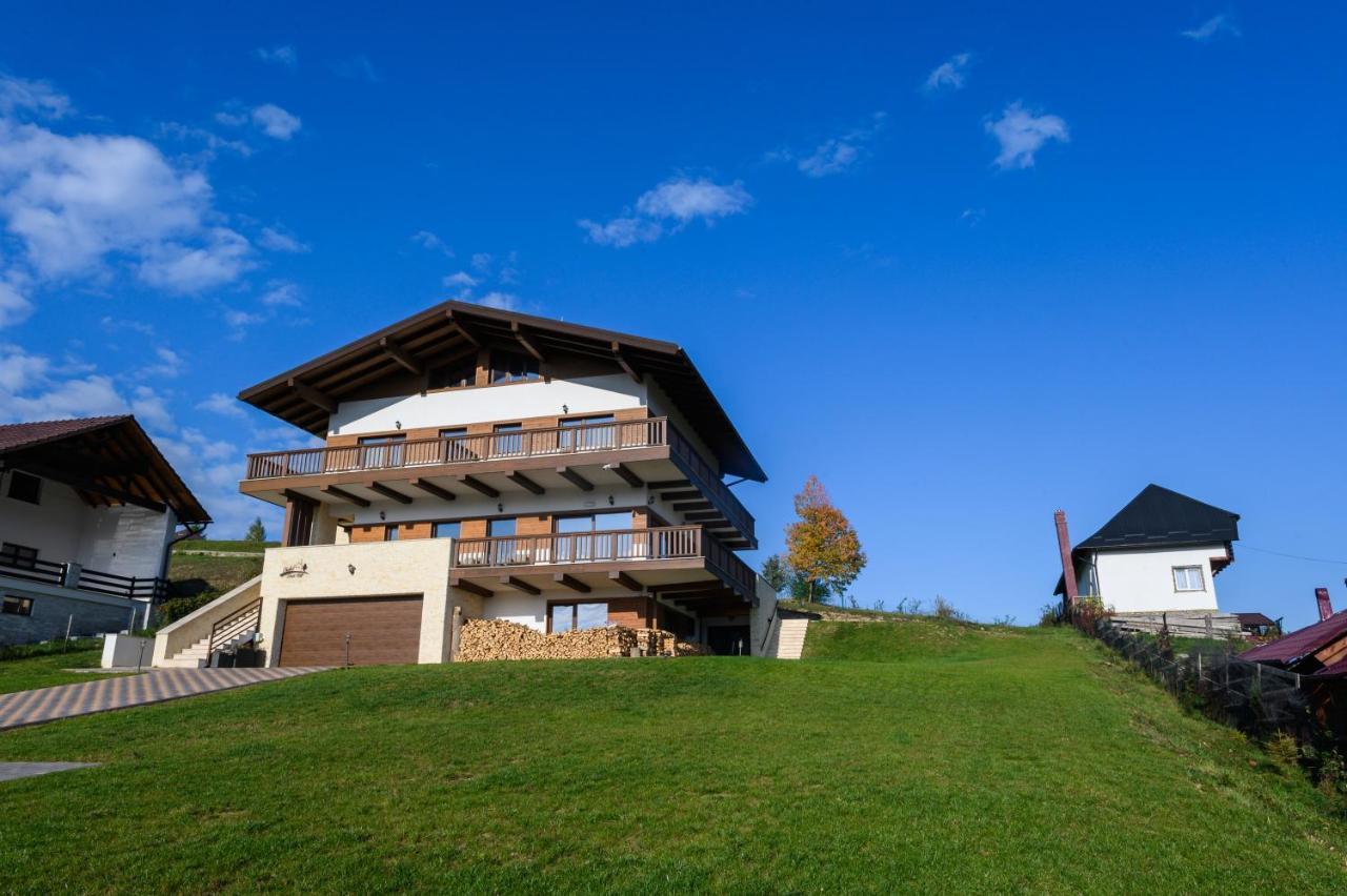 Chalet First Hill Gura Humorului Exterior foto